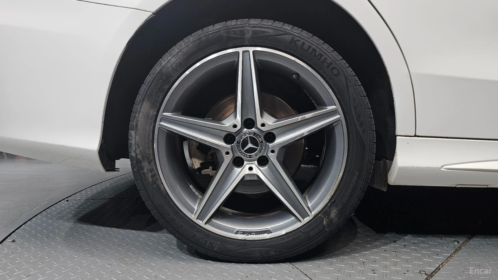 Mercedes-Benz C 250 4MATIC* AMG LINE* HEAD UP* DISTRO* LANE, снимка 16 - Автомобили и джипове - 55645931