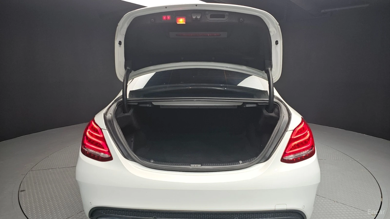 Mercedes-Benz C 250 4MATIC* AMG LINE* HEAD UP* DISTRO* LANE, снимка 17 - Автомобили и джипове - 55645931