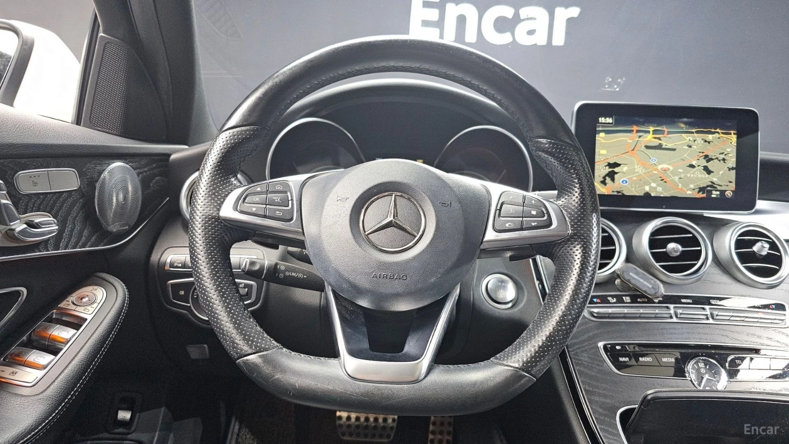 Mercedes-Benz C 250 4MATIC* AMG LINE* HEAD UP* DISTRO* LANE, снимка 4 - Автомобили и джипове - 55645931