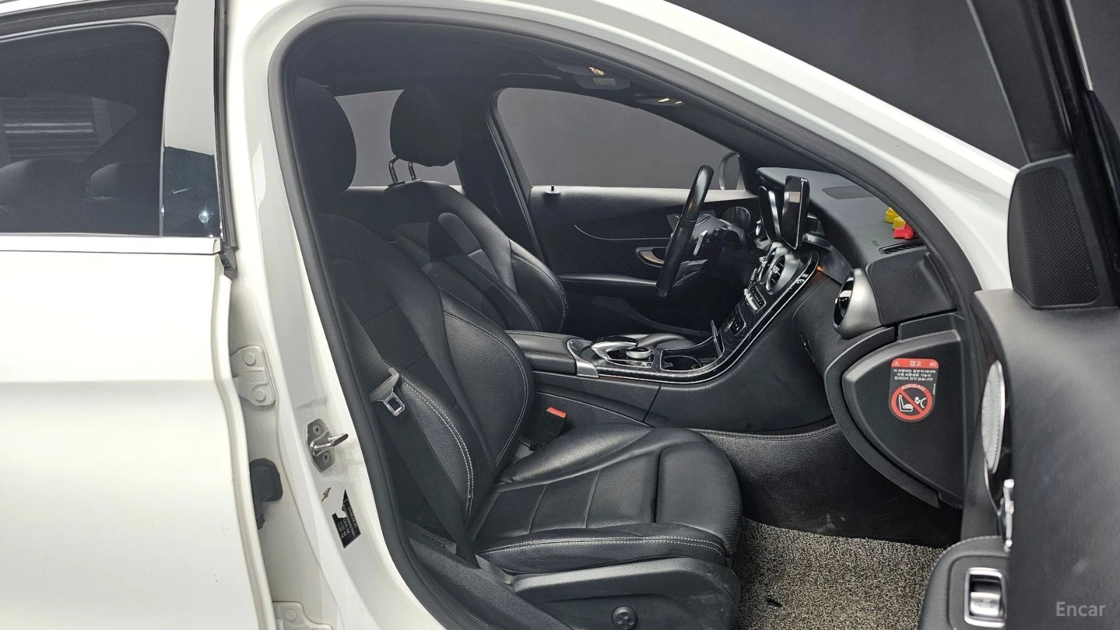 Mercedes-Benz C 250 4MATIC* AMG LINE* HEAD UP* DISTRO* LANE, снимка 8 - Автомобили и джипове - 55645931