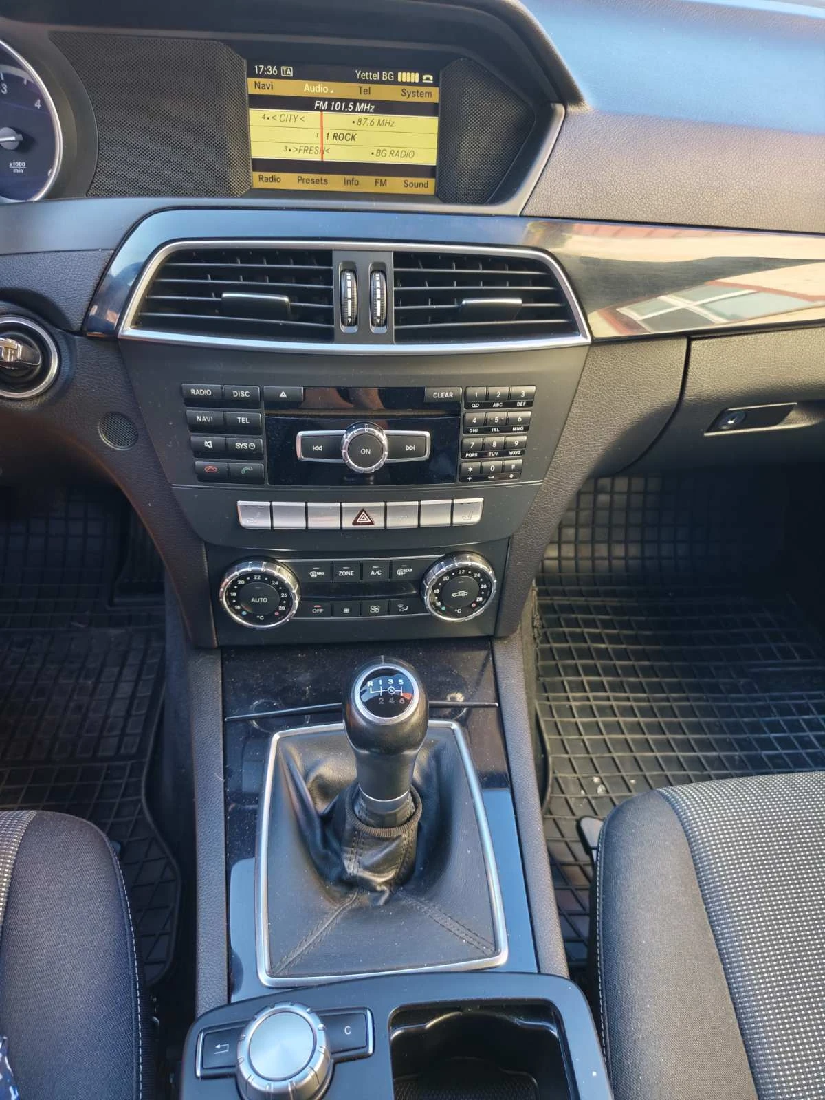 Mercedes-Benz C 220, снимка 9 - Автомобили и джипове - 55738277