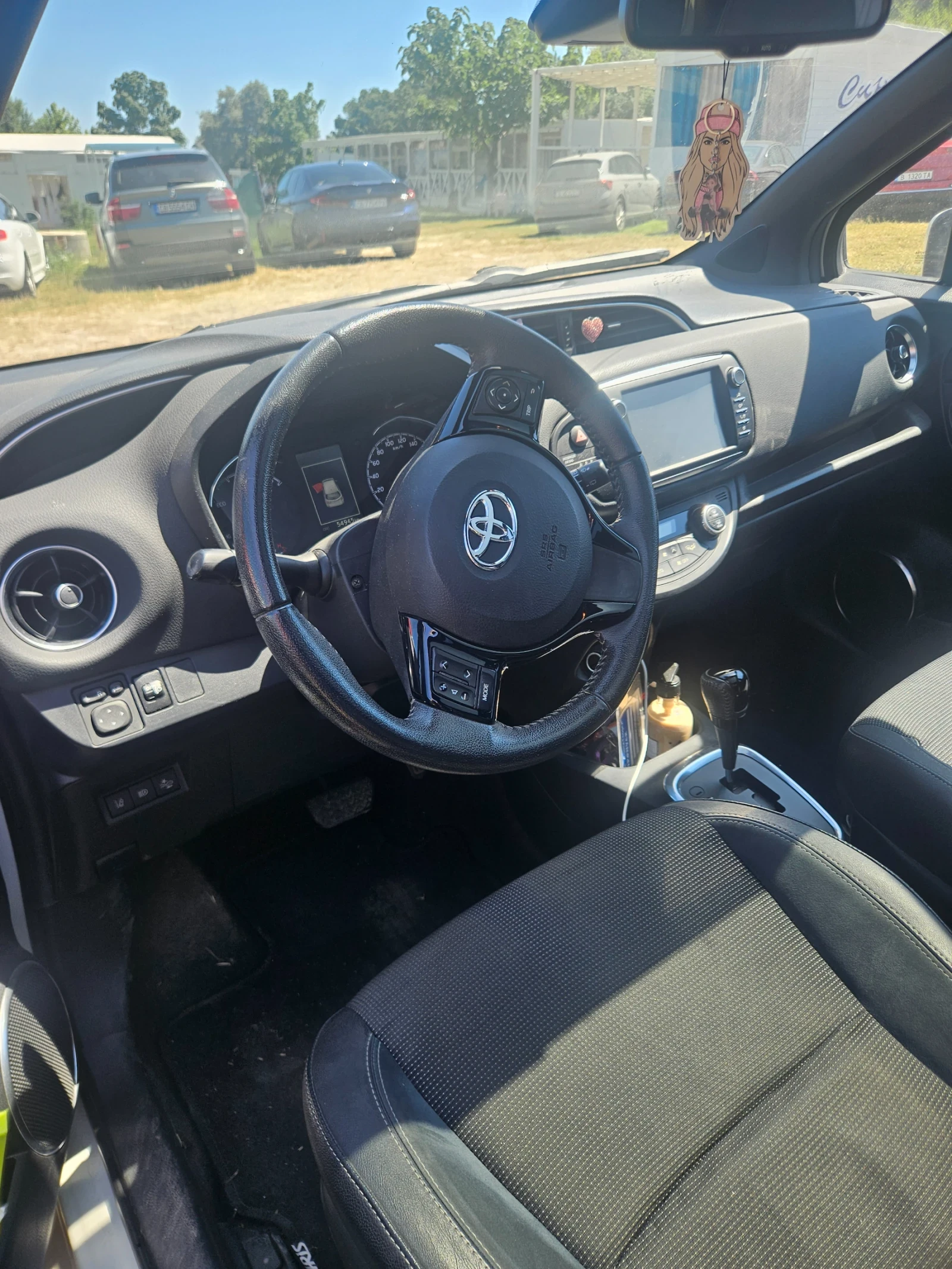 Toyota Yaris Hybrid, 1, 5 автоматик, 100к.с., снимка 9 - Автомобили и джипове - 55739094