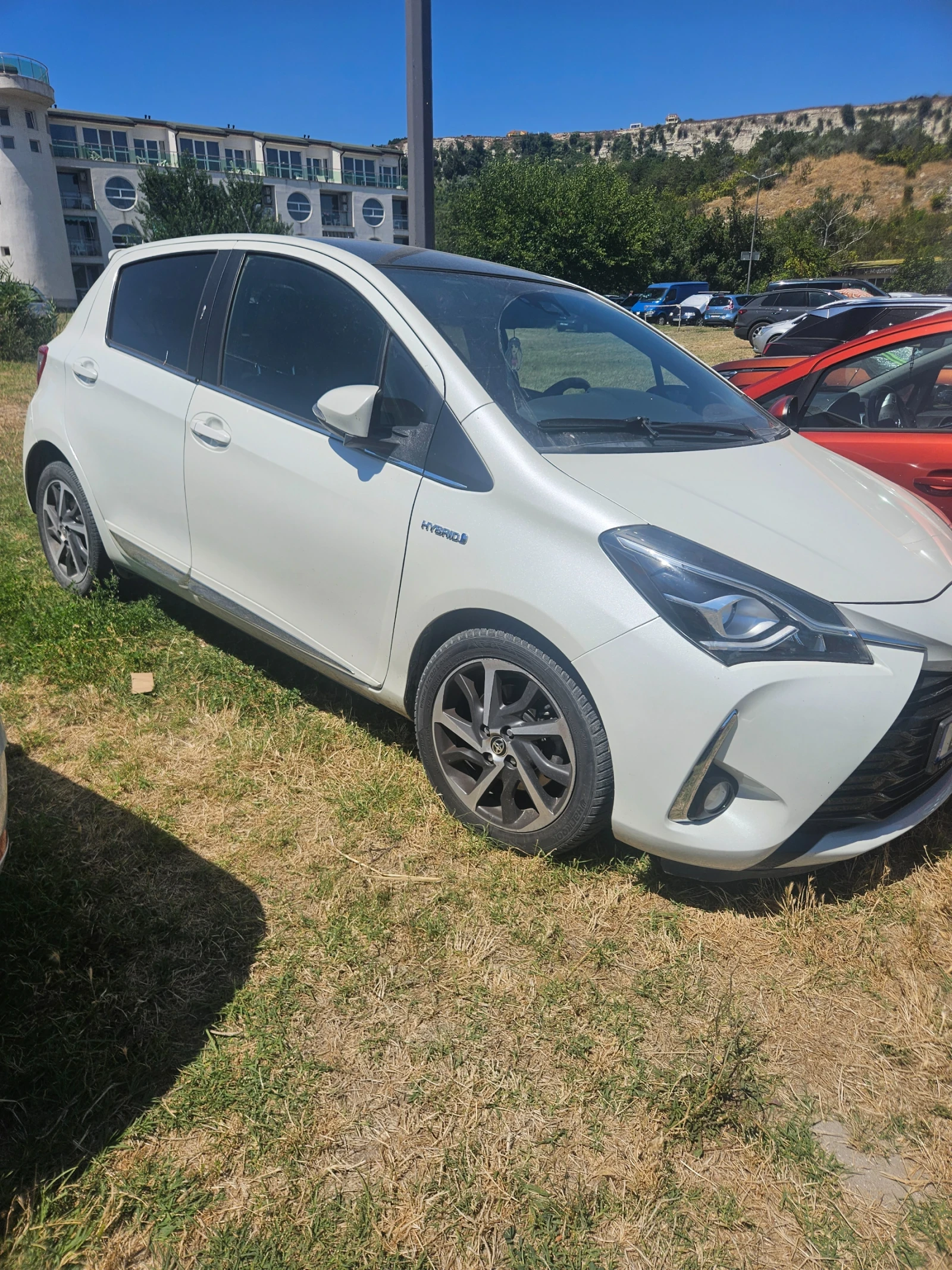 Toyota Yaris Hybrid, 1, 5 автоматик, 100к.с., снимка 3 - Автомобили и джипове - 55739094