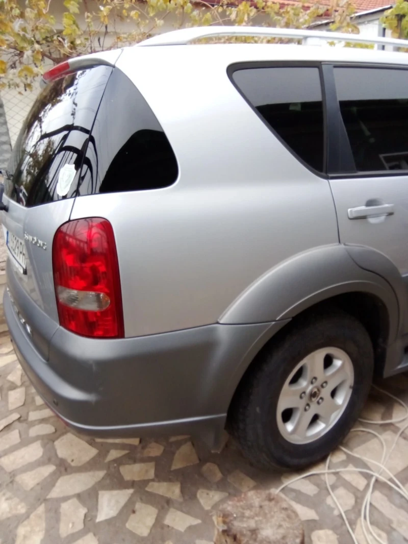 SsangYong Rexton, снимка 3 - Автомобили и джипове - 49145543