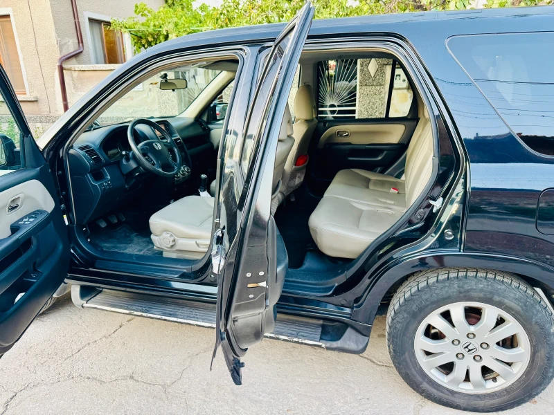 Honda Cr-v Executive, снимка 12 - Автомобили и джипове - 52372231
