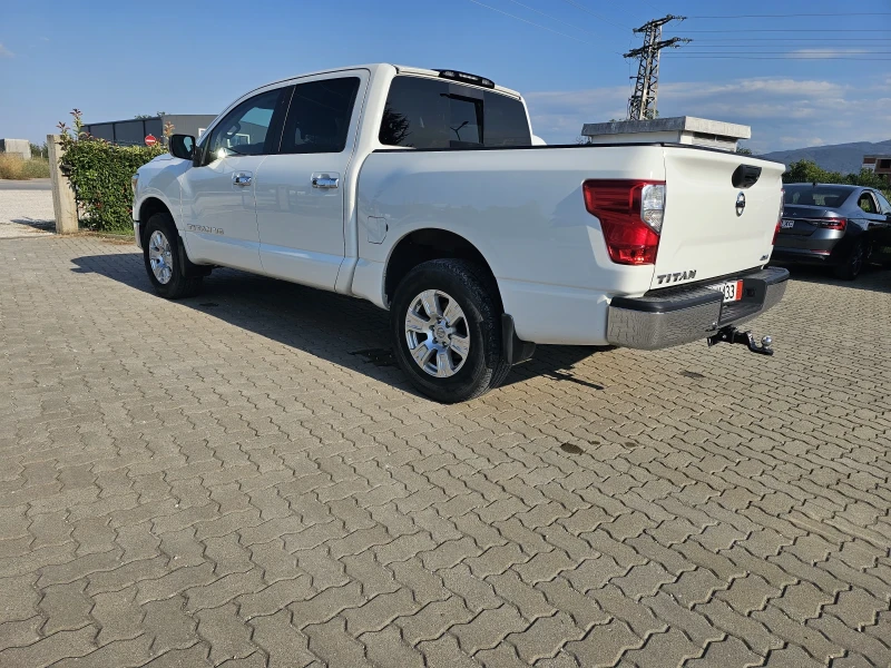 Nissan Titan crew cab 5.6 V8, снимка 10 - Автомобили и джипове - 52657409
