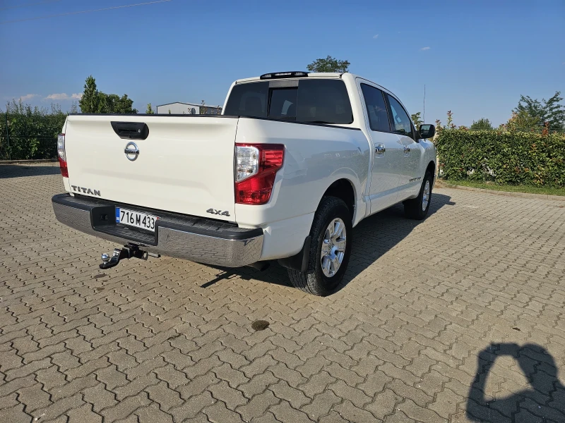 Nissan Titan crew cab 5.6 V8, снимка 9 - Автомобили и джипове - 52657409