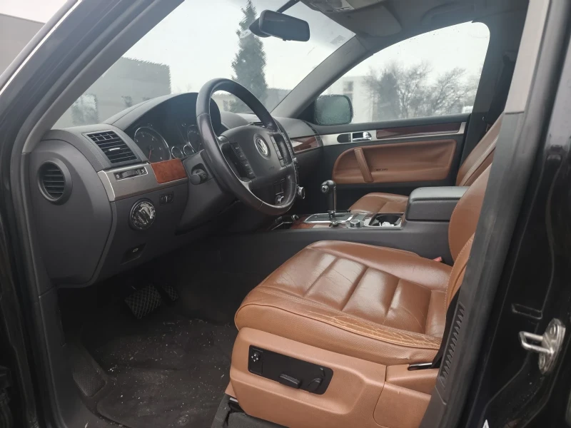 VW Touareg 3.0tdi, снимка 9 - Автомобили и джипове - 53274163