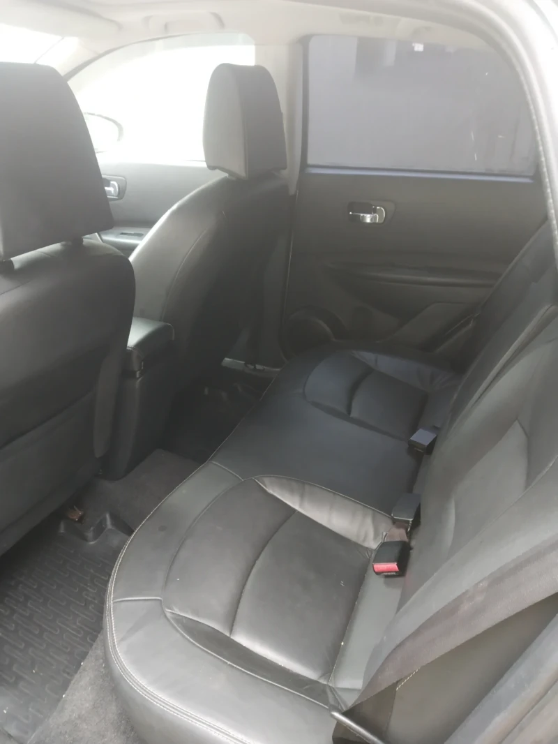 Nissan Qashqai, снимка 9 - Автомобили и джипове - 53357752