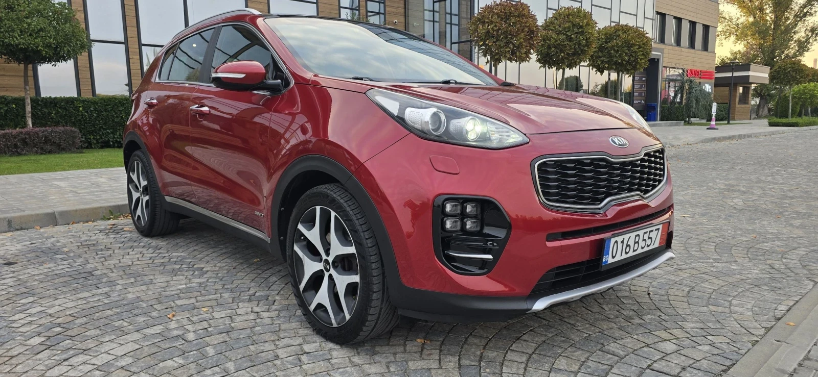 Kia Sportage 2.0 GT-LINE CRDI 4?4 FULL ПАНОТАМА/КАМЕРА/KEYLESS - изображение 2