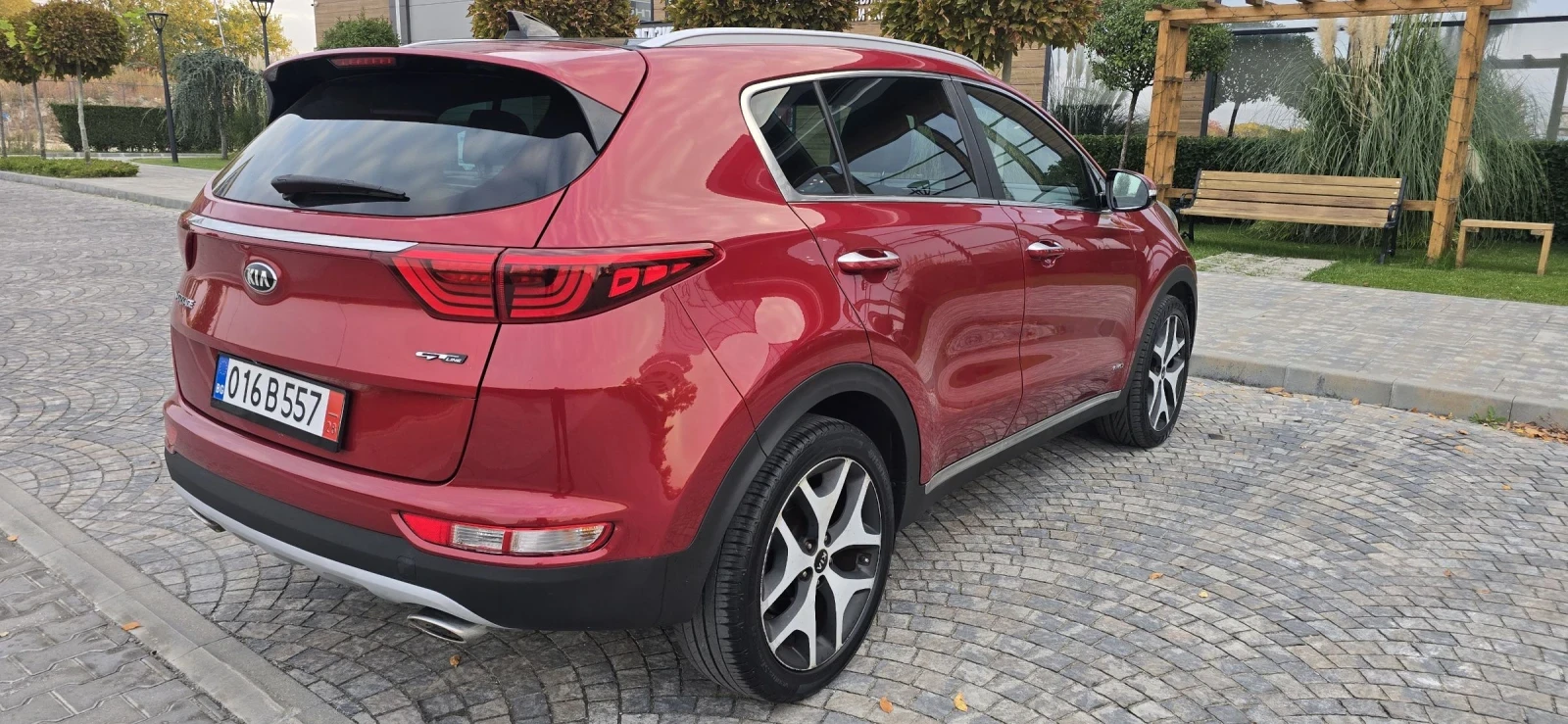 Kia Sportage 2.0 GT-LINE CRDI 4?4 FULL ПАНОТАМА/КАМЕРА/KEYLESS - изображение 4