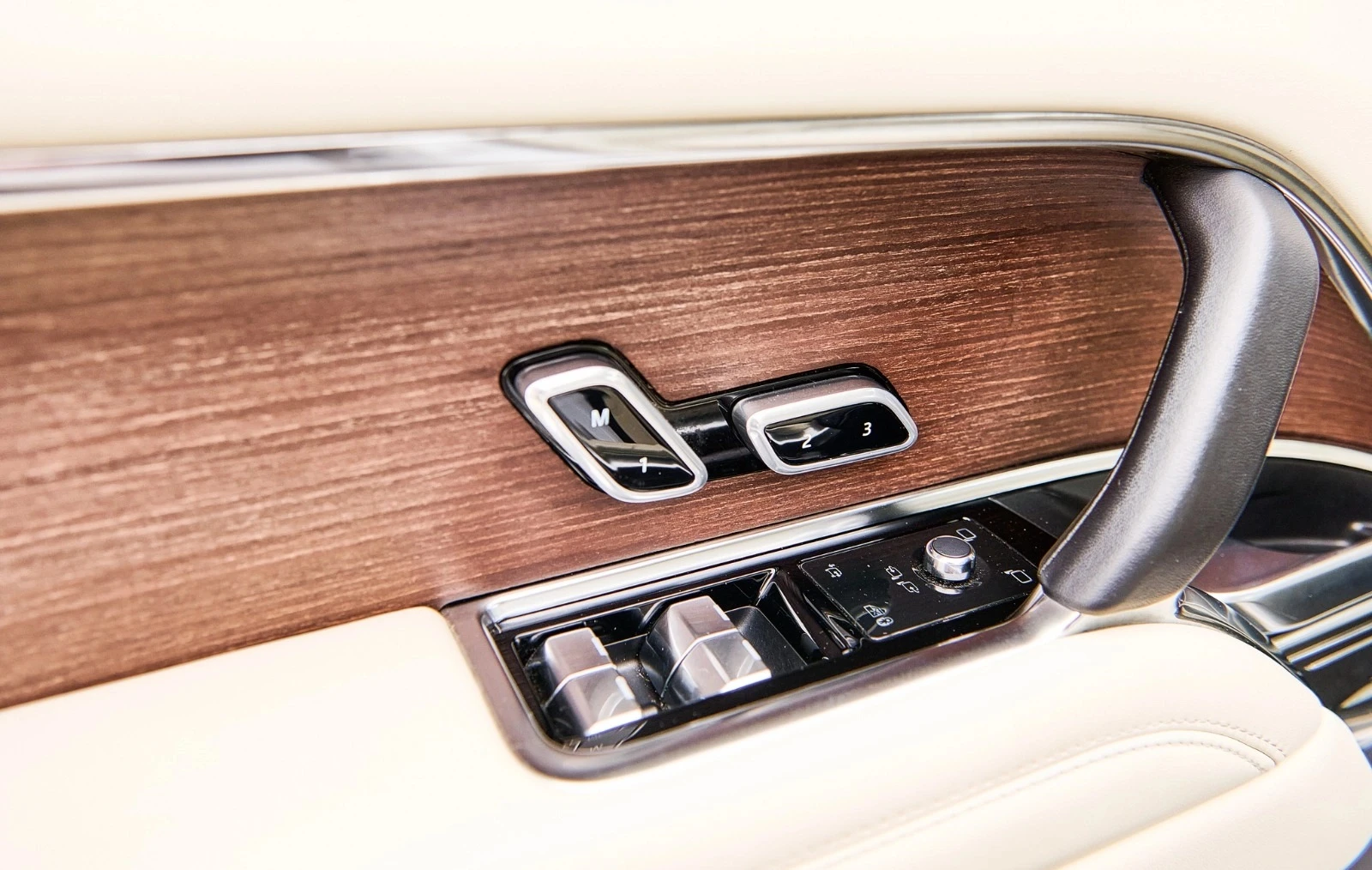 Land Rover Range rover 3.0 I6 D350 MHEV HSE - изображение 10