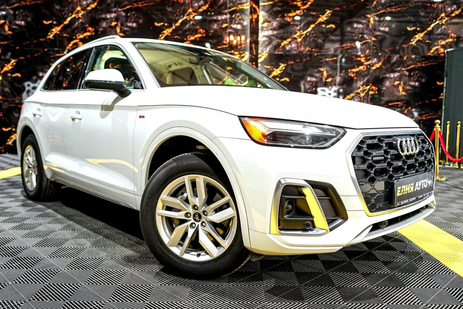 Audi Q5 45TFSI QUATTRO MATRIX FULL S LINE ЛИЗИНГ 100% - изображение 4