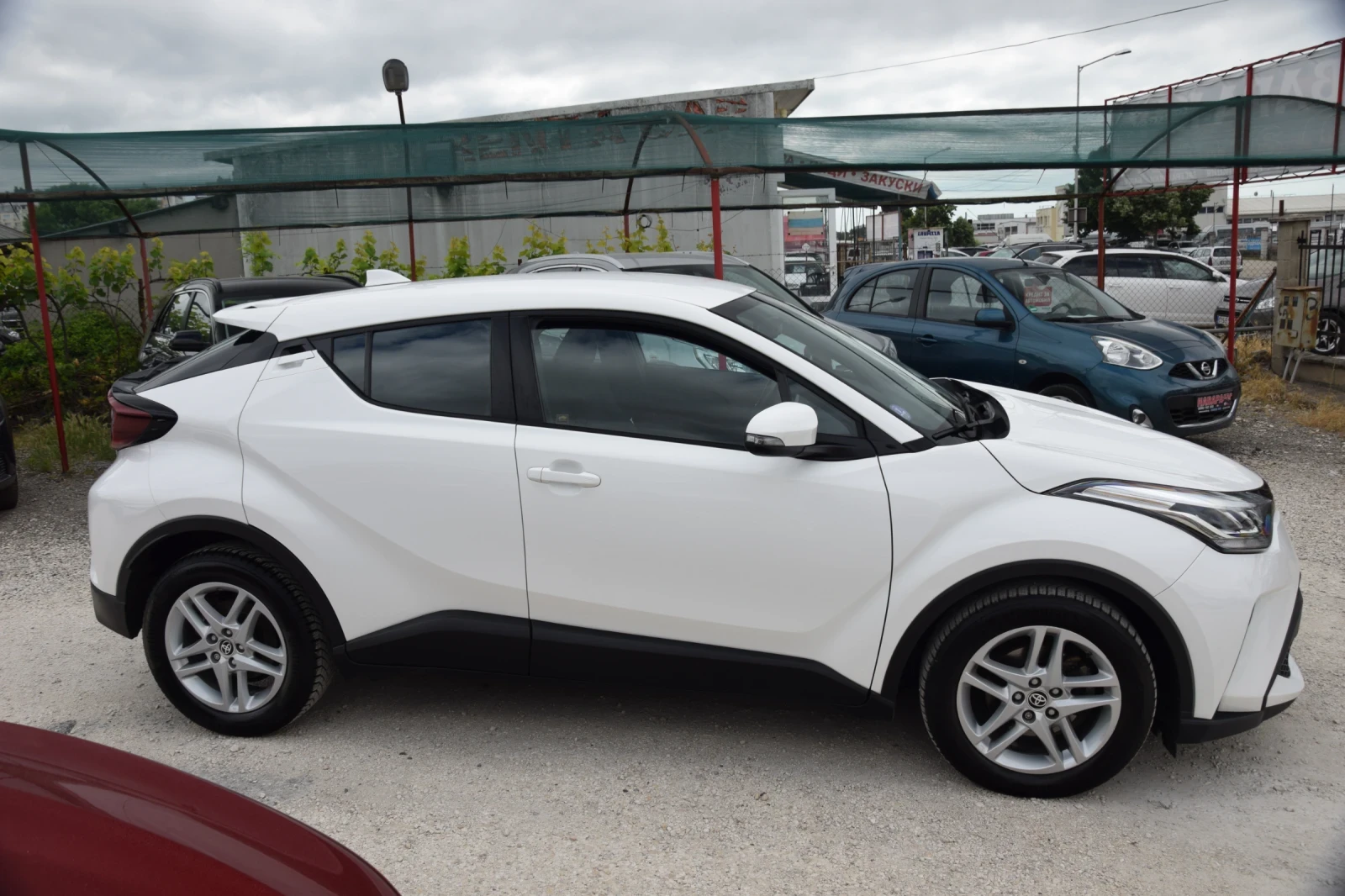 Toyota C-HR 1.8 hybrid , снимка 8 - Автомобили и джипове - 54879591