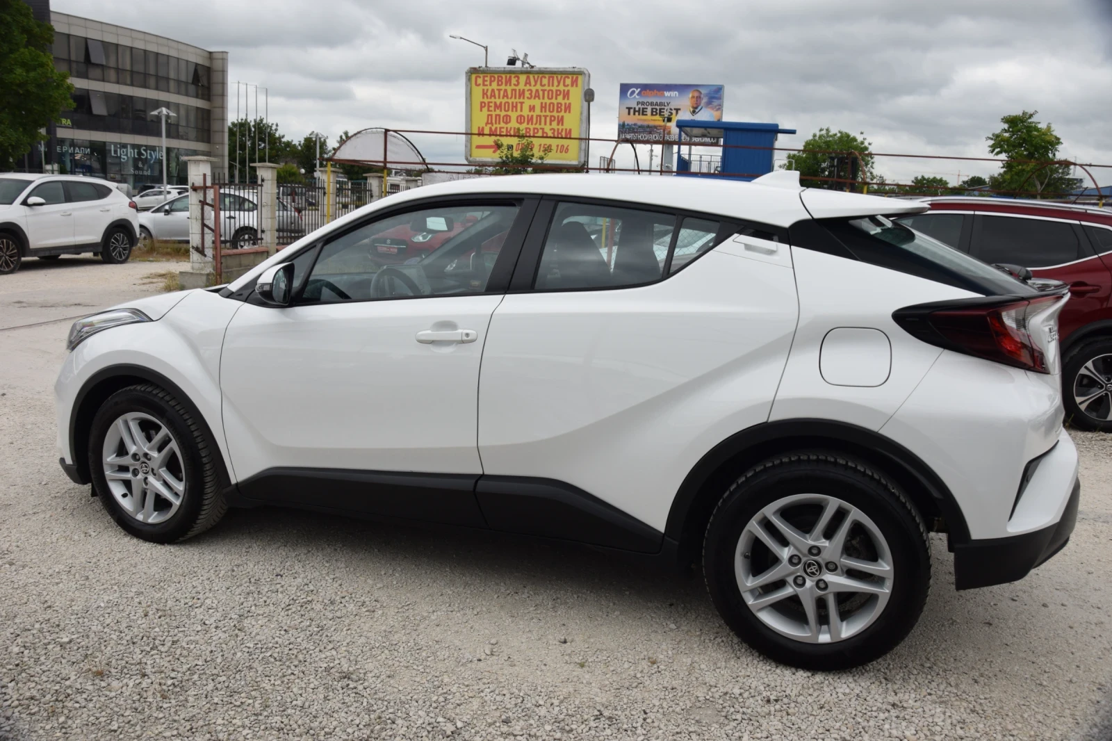 Toyota C-HR 1.8 hybrid , снимка 4 - Автомобили и джипове - 54879591