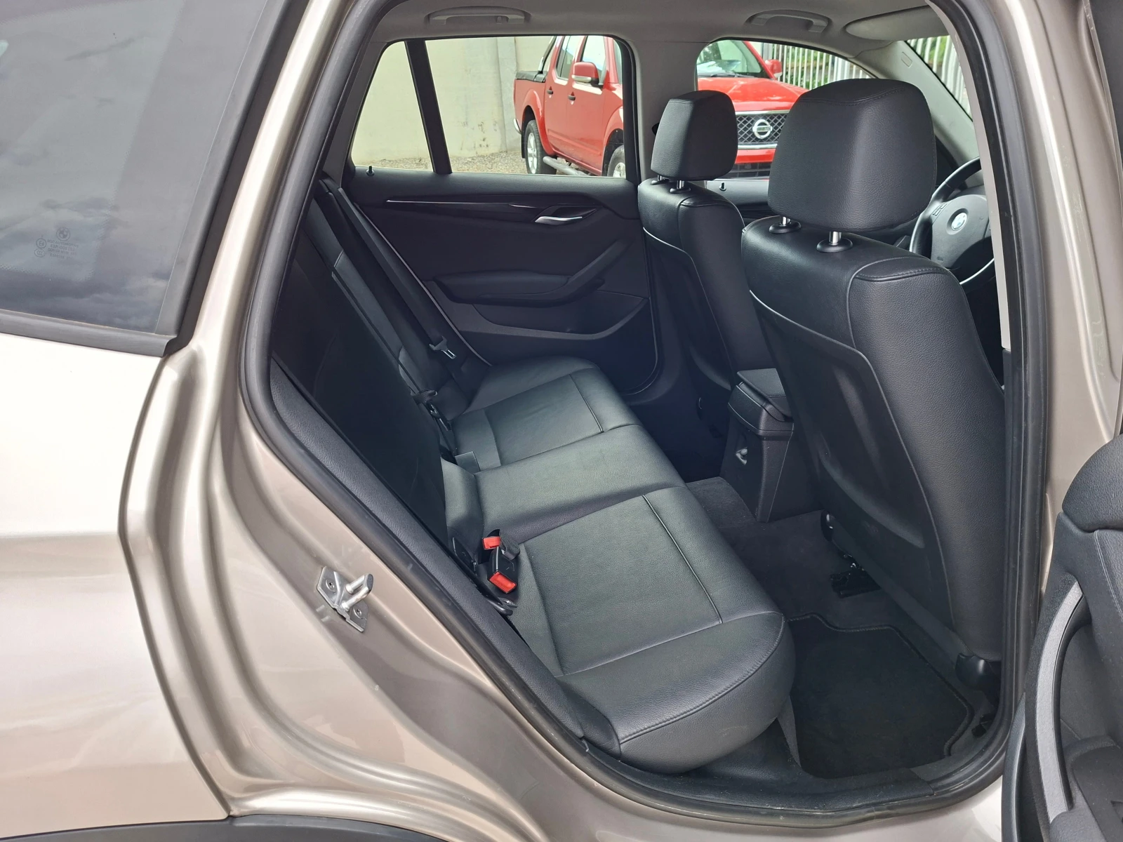 BMW X1 X-DRIVE, снимка 13 - Автомобили и джипове - 54916547