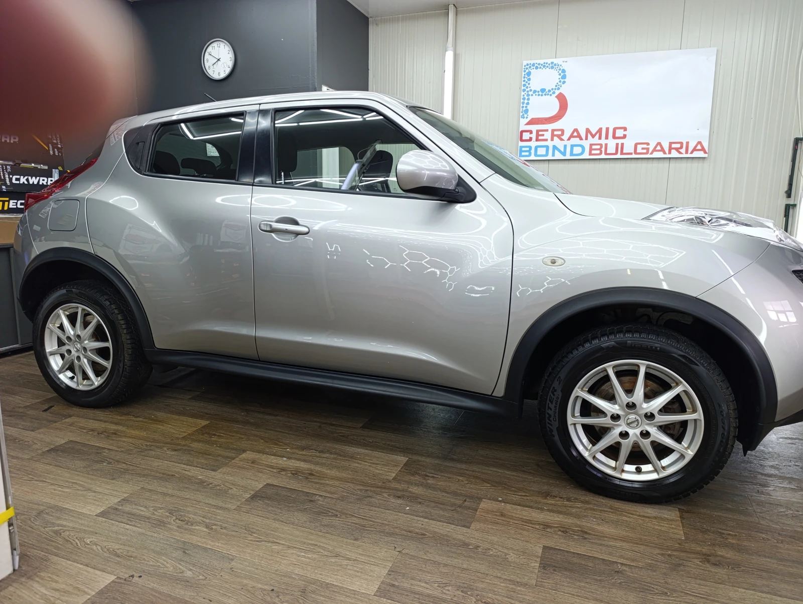 Nissan Juke 1.6i tekna 117k.c., снимка 9 - Автомобили и джипове - 55260659