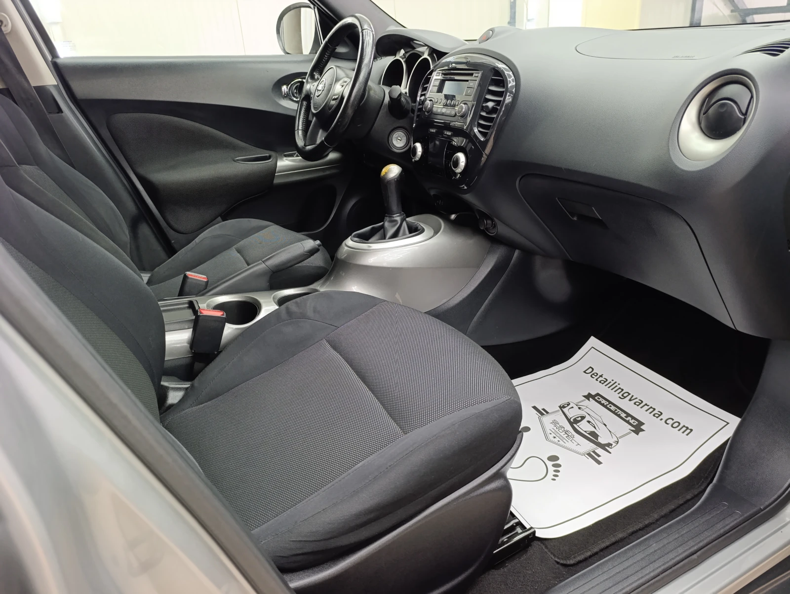 Nissan Juke 1.6i tekna 117k.c., снимка 12 - Автомобили и джипове - 55260659