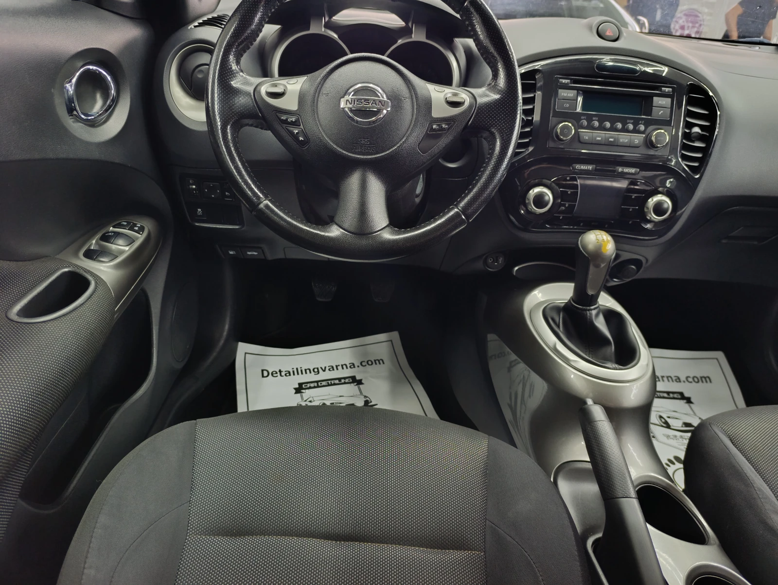 Nissan Juke 1.6i tekna 117k.c., снимка 14 - Автомобили и джипове - 55260659