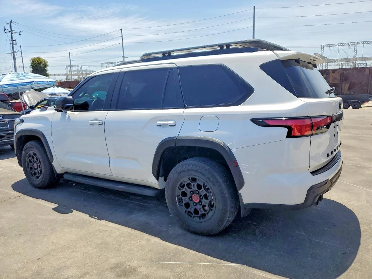 Toyota Sequoia TRD PRO* 33K KM* КРАЙНА ЦЕНА* , снимка 4 - Автомобили и джипове - 55545583