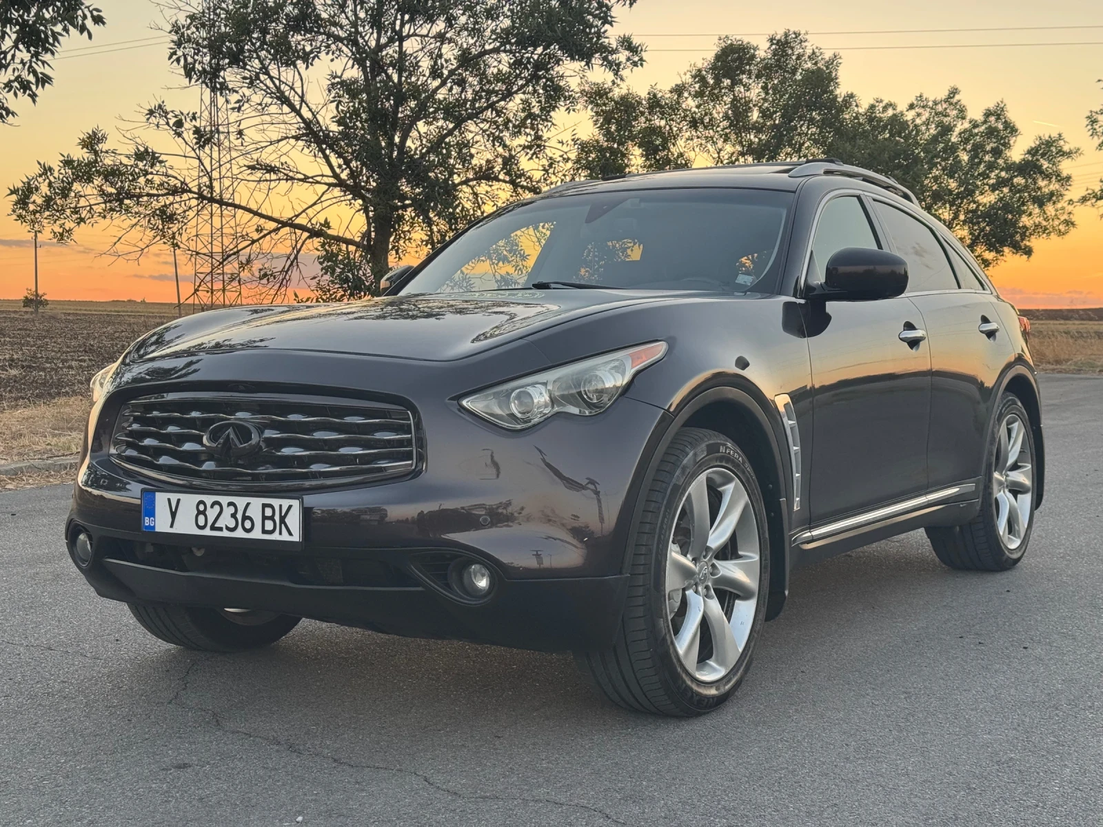 Infiniti Fx 50, снимка 2 - Автомобили и джипове - 56722724