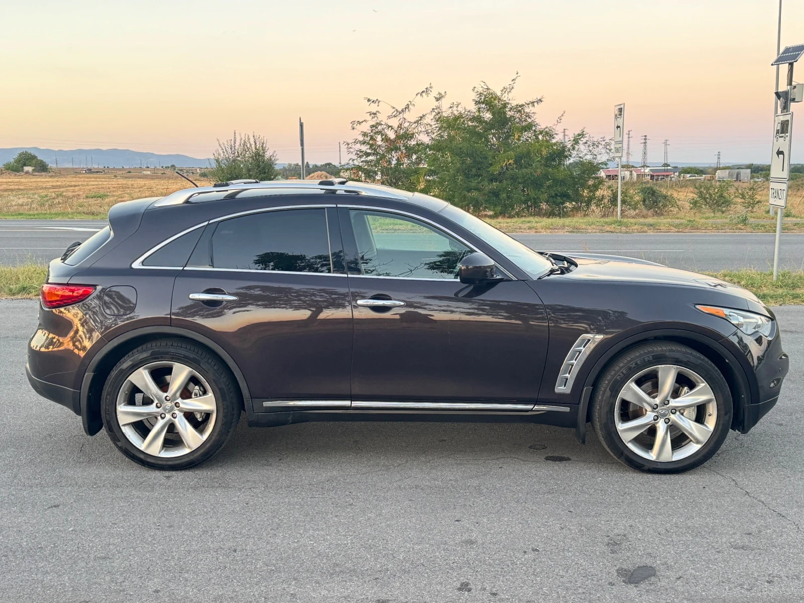 Infiniti Fx 50, снимка 6 - Автомобили и джипове - 56722724
