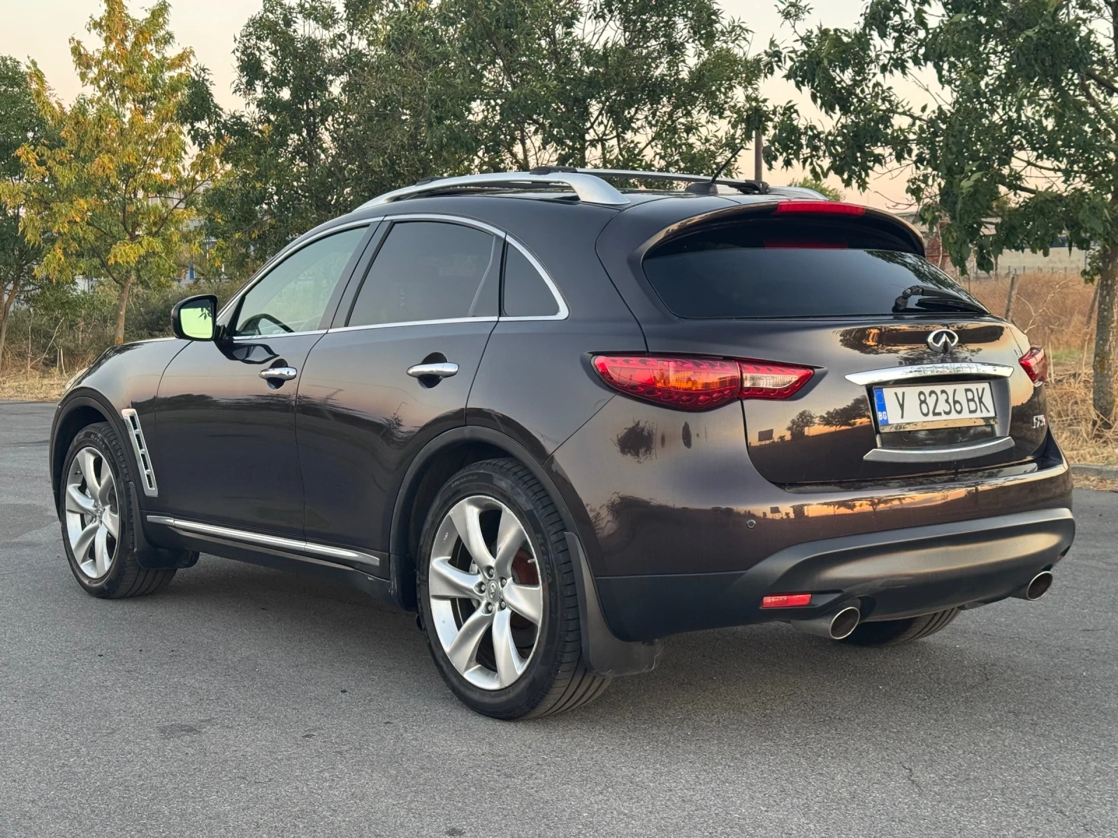 Infiniti Fx 50, снимка 3 - Автомобили и джипове - 56722724