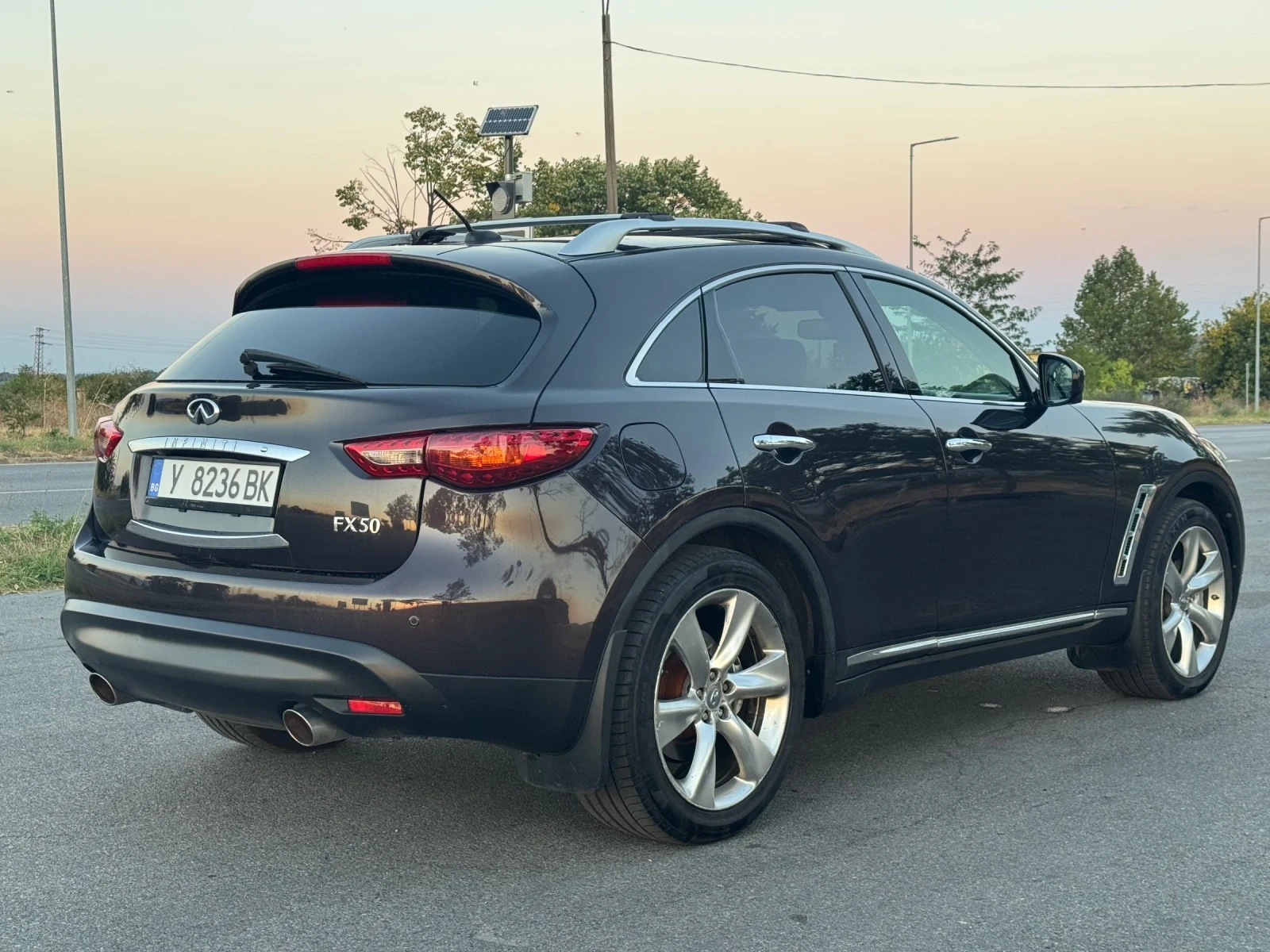 Infiniti Fx 50, снимка 4 - Автомобили и джипове - 56722724