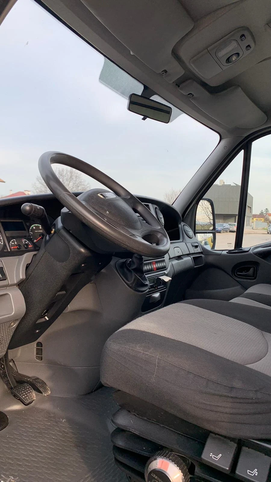 Iveco 35c15 IVECO Daily 3.0 HPI Нов внос от Холандия! , снимка 13 - Бусове и автобуси - 54001715