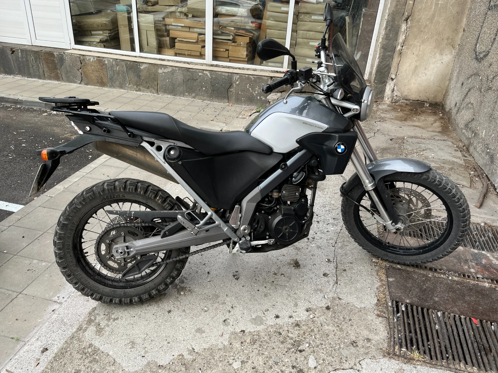 BMW G x country