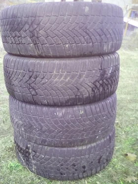 Гуми Зимни 235/55R17, снимка 1