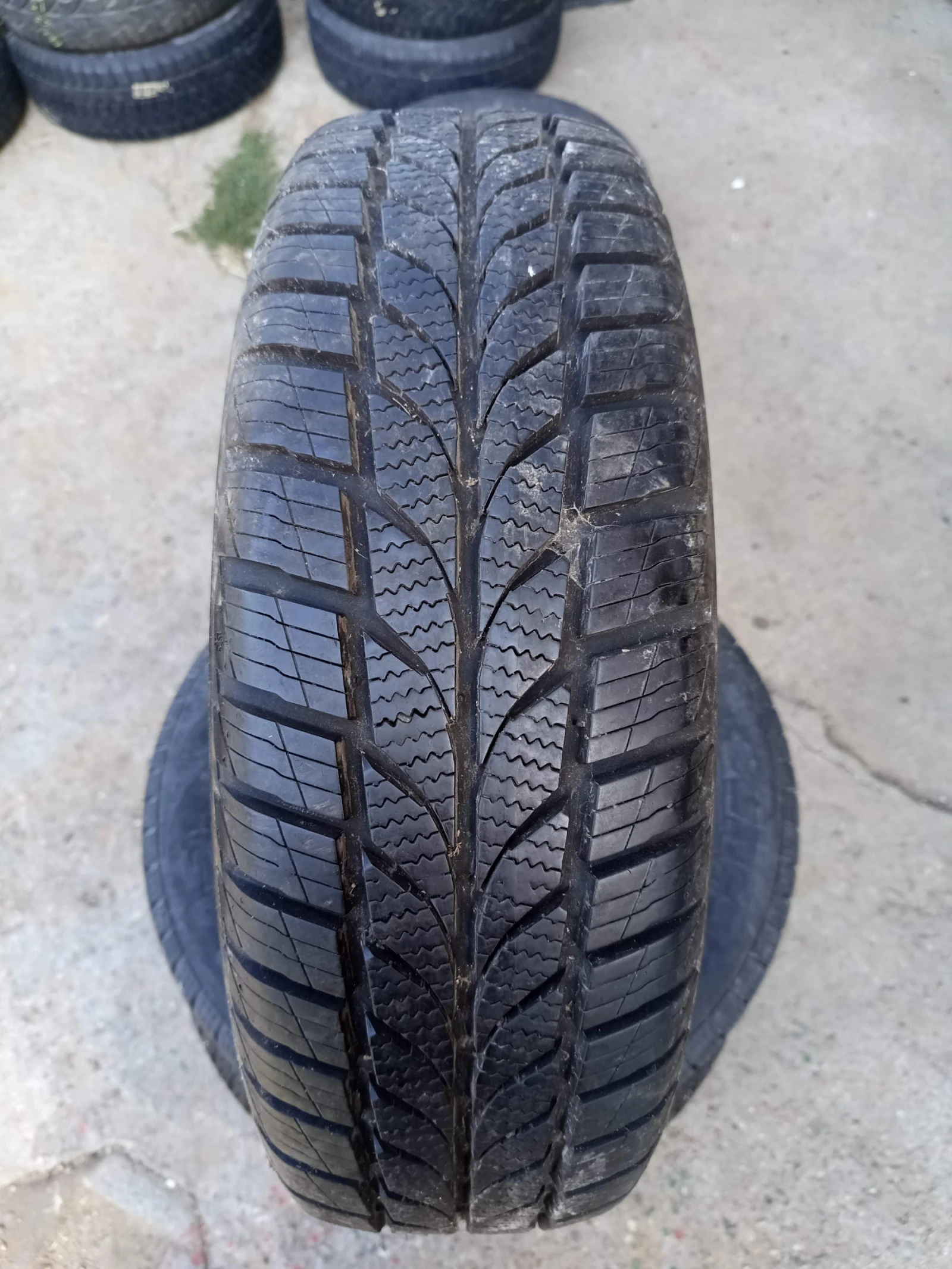 Гуми Зимни 175/65R15
