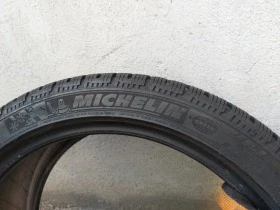 Гуми Зимни 225/40R18, снимка 5 - Гуми и джанти - 38493220