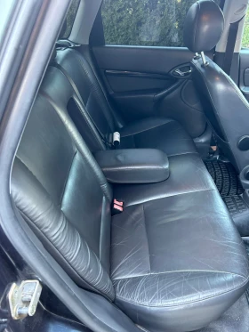 Ford Focus 1.6i GHIA, снимка 4