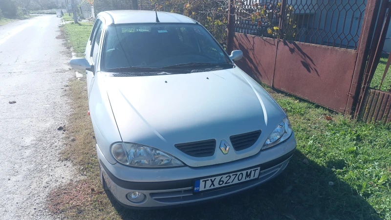 Renault Megane, снимка 2 - Автомобили и джипове - 48270670