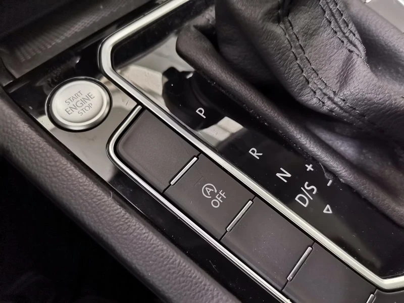 VW Arteon 2.0TSI/ELEGANCE/190HP/360/ACC/NAVI/LED/PANO/309f, снимка 13 - Автомобили и джипове - 50896650