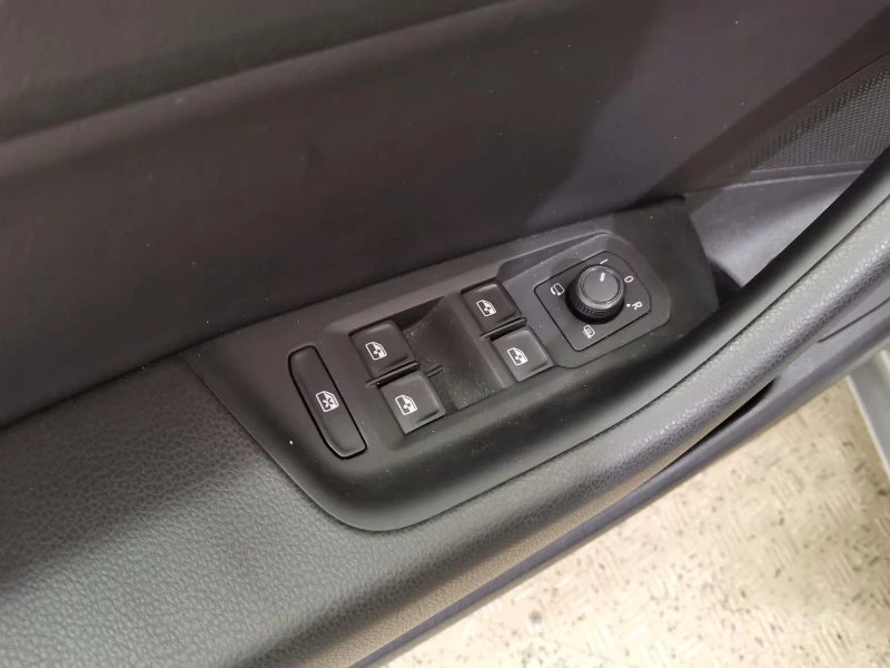 VW Arteon 2.0TSI/ELEGANCE/190HP/360/ACC/NAVI/LED/PANO/309f, снимка 14 - Автомобили и джипове - 50896650