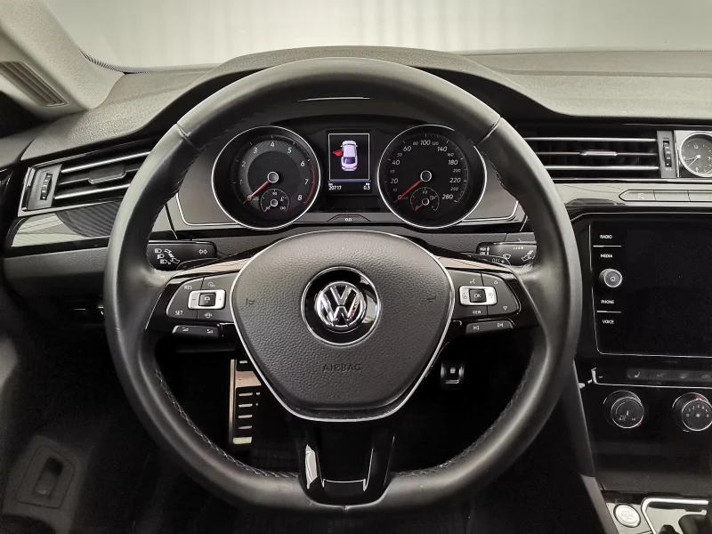 VW Arteon 2.0TSI/ELEGANCE/190HP/360/ACC/NAVI/LED/PANO/309f, снимка 9 - Автомобили и джипове - 50896650