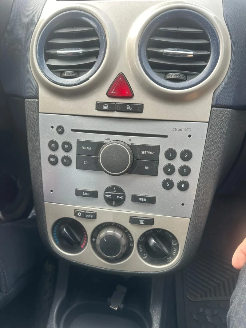 Opel Corsa, снимка 7 - Автомобили и джипове - 52179433