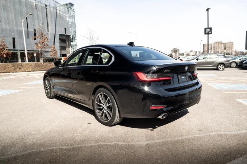 BMW 330 xDrive* АвтоКредит* (ЦЕНА ДО БГ), снимка 5 - Автомобили и джипове - 52566765