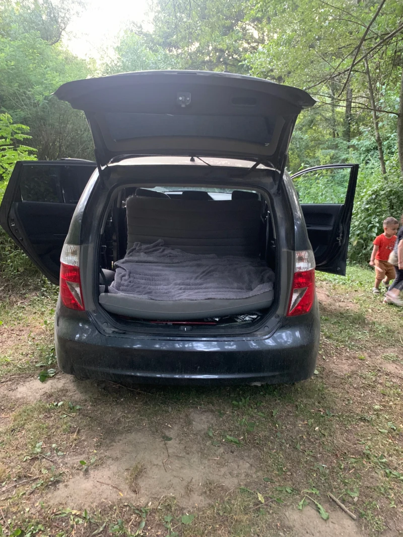 Honda Fr-v, снимка 2 - Автомобили и джипове - 53419451