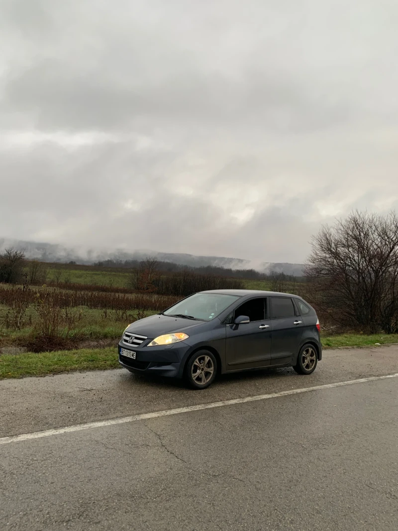 Honda Fr-v, снимка 8 - Автомобили и джипове - 53419451