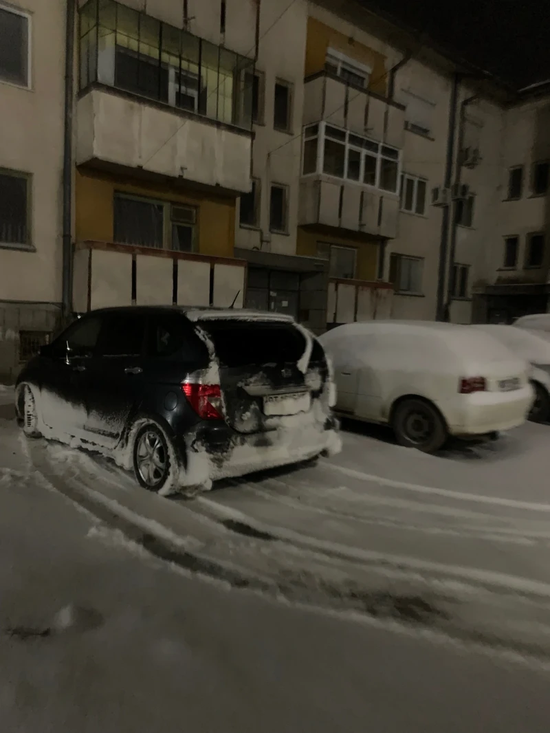 Honda Fr-v, снимка 10 - Автомобили и джипове - 53419451