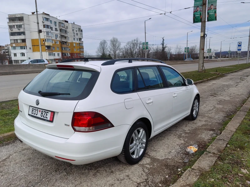 VW Golf 1.6tdi 105ps Navi, снимка 8 - Автомобили и джипове - 53506896