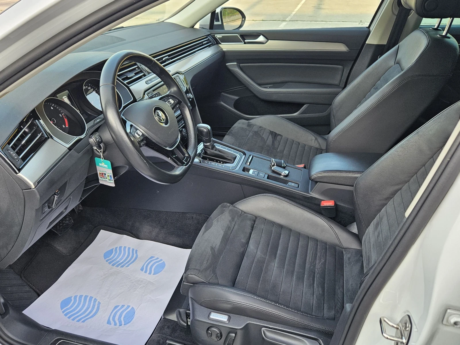 VW Passat 4MOTION ДИСТРОНИК 360  КОЖА - изображение 9