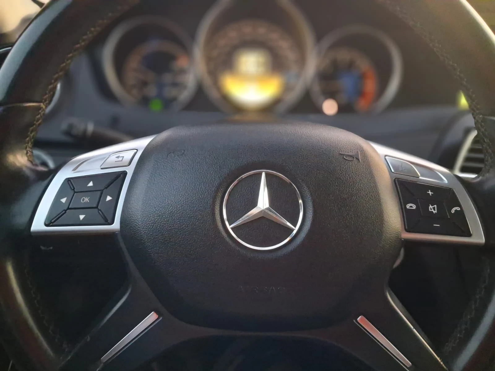 Mercedes-Benz C 200  - изображение 8