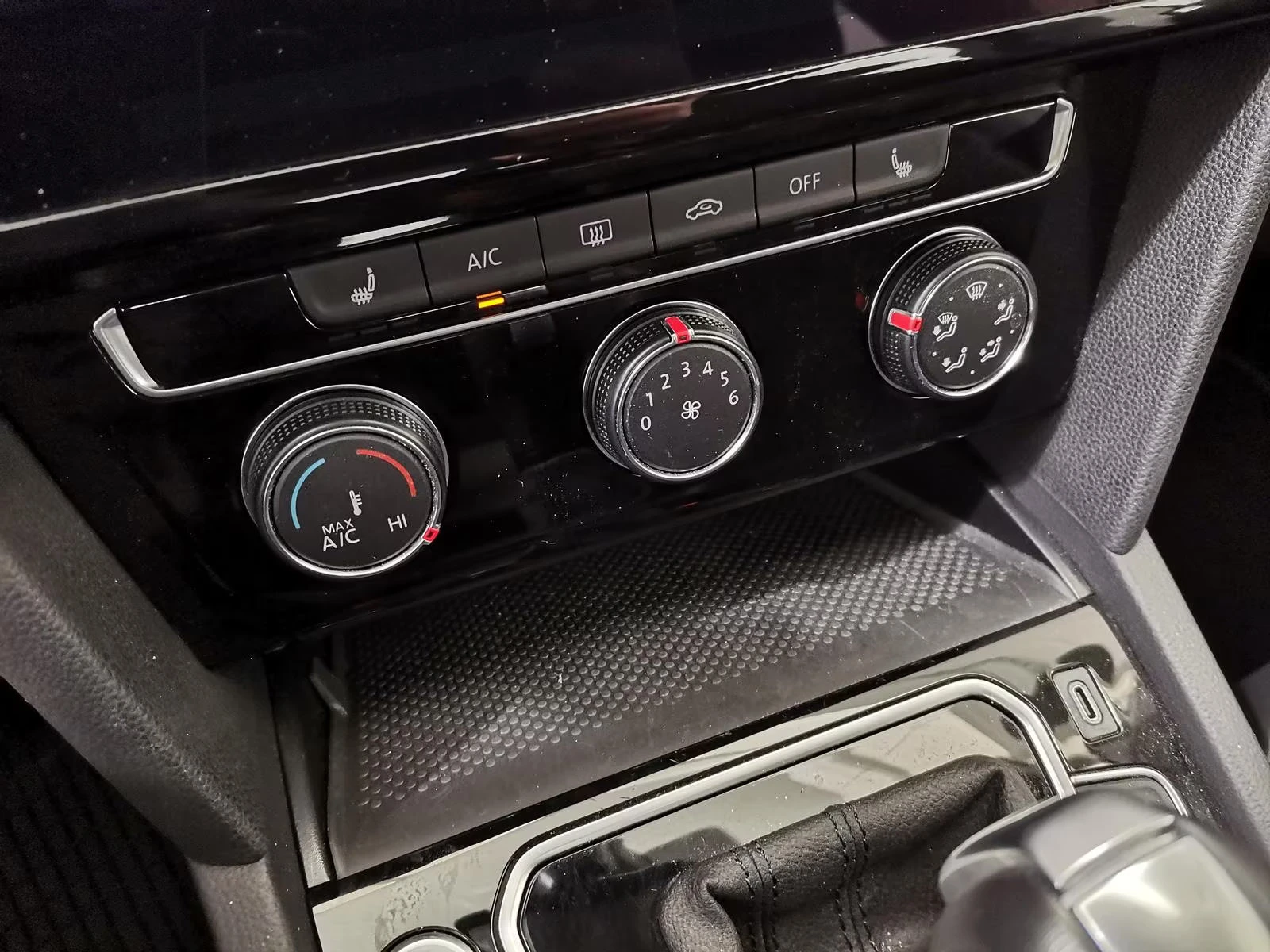 VW Arteon 2.0TSI/ELEGANCE/190HP/360/ACC/NAVI/LED/PANO/309f | Mobile.bg   12