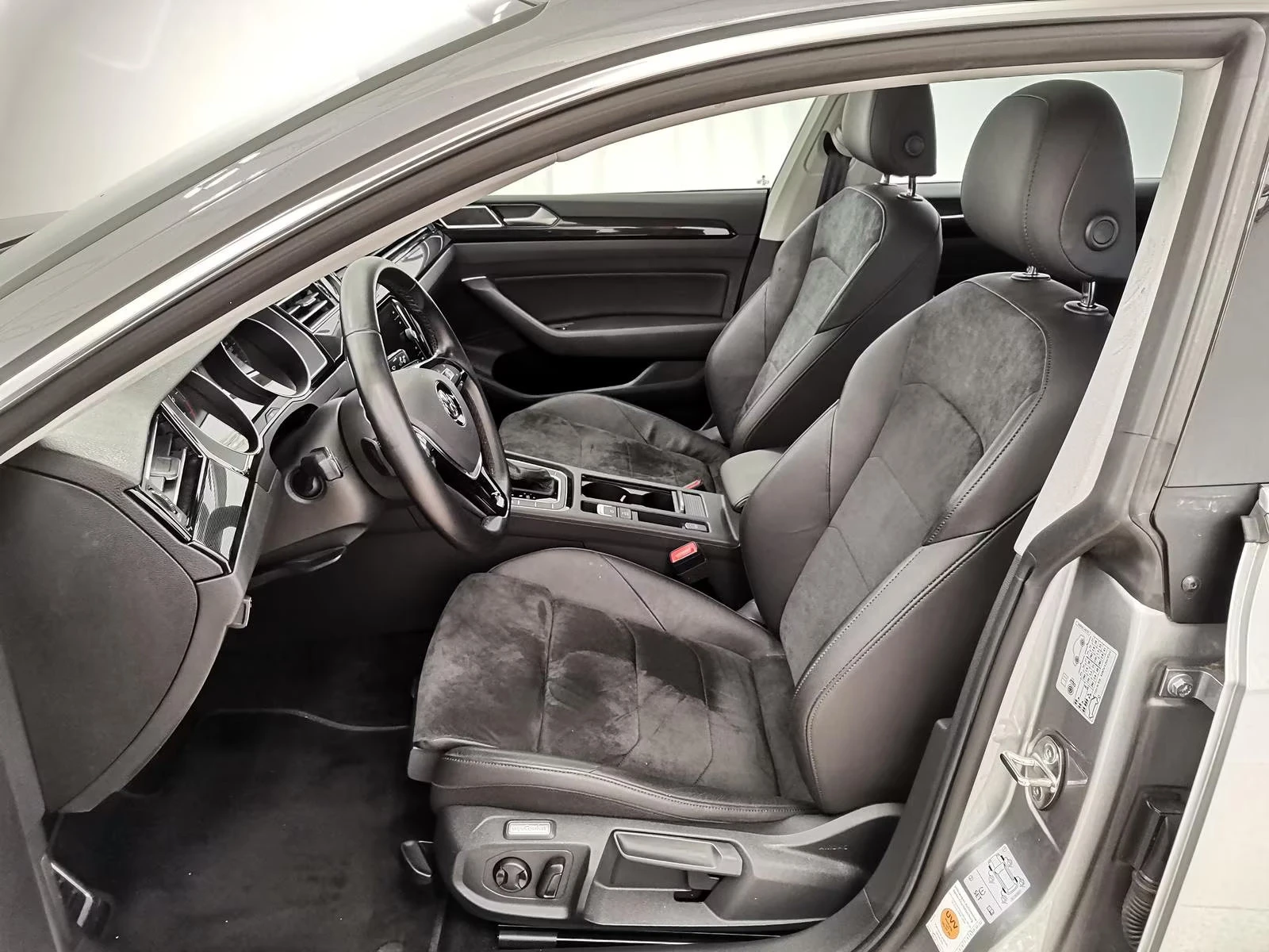 VW Arteon 2.0TSI/ELEGANCE/190HP/360/ACC/NAVI/LED/PANO/309f - изображение 7