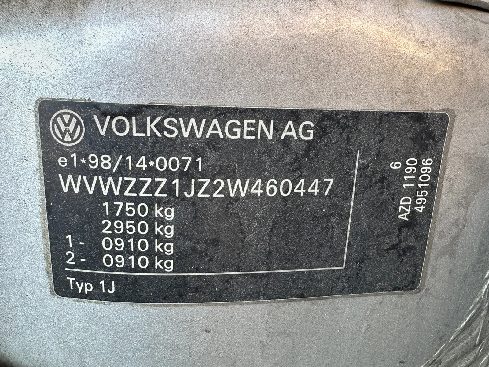 VW Golf 1.6 - изображение 9