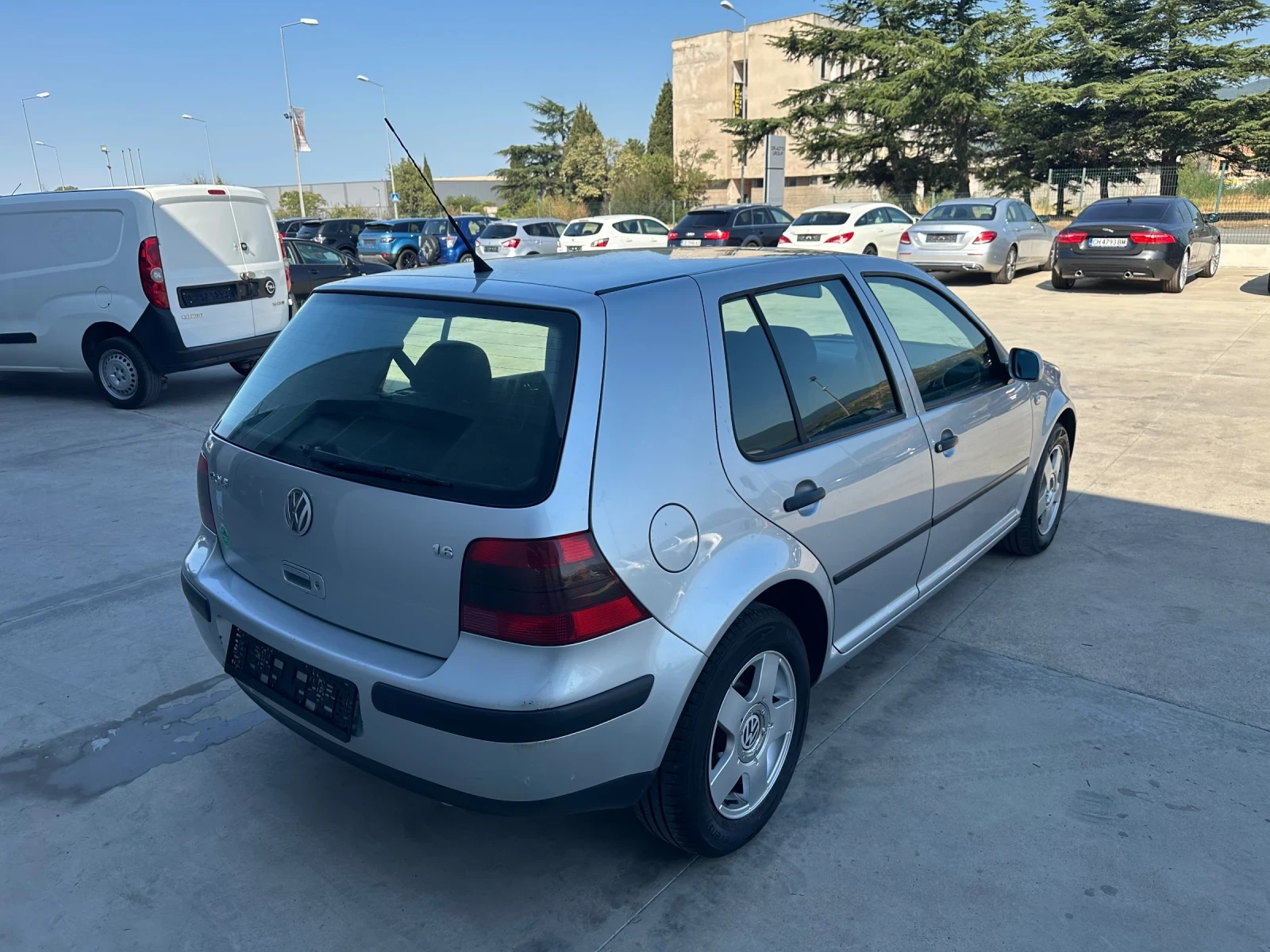 VW Golf 1.6 - изображение 5